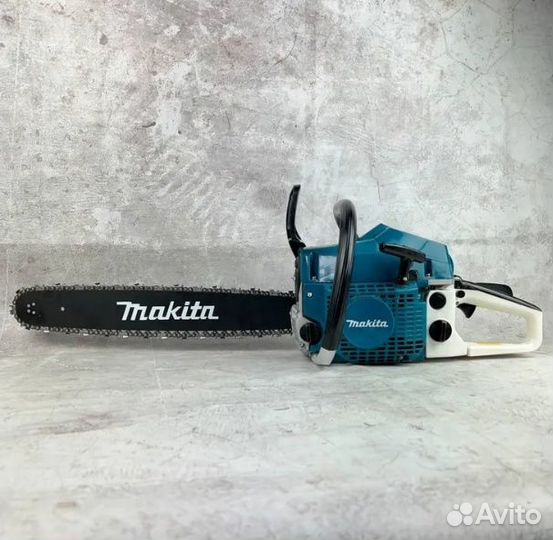 Бензопила цепная бензиновая Makita