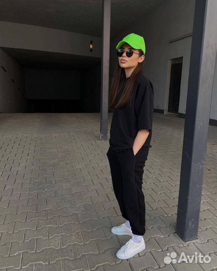 Костюм спортивный женский