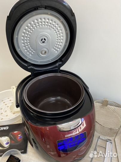 Мультиварка Redmond RMC-M150