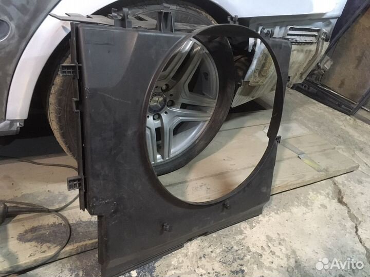 Диффузор радиатора. Mercedes w639