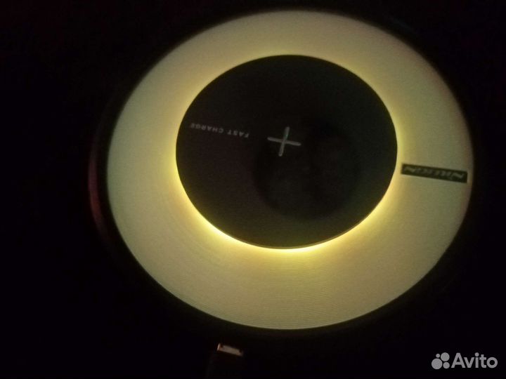 Беспроводная зарядка Nillkin mc-017