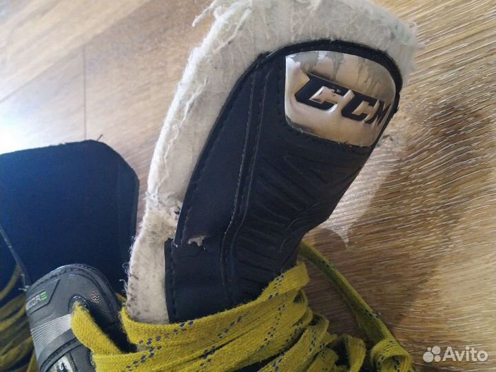 Коньки хоккейные ссм