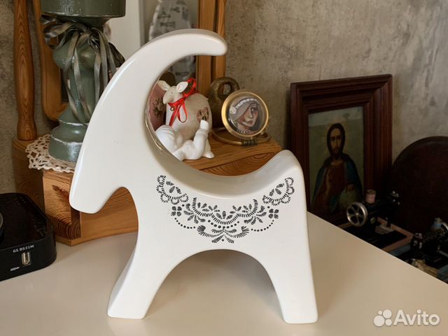 Статуэтка фарфор
