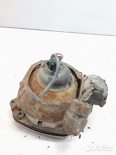 Фара правая Mitsubishi L300