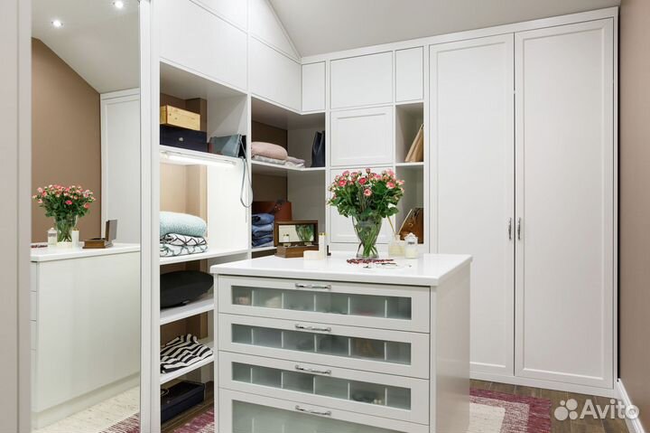 Гардеробная офисная