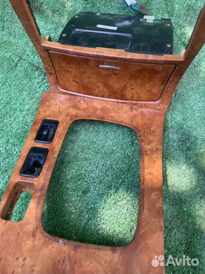 Консоль центральная Kia Opirus 3.5 2006