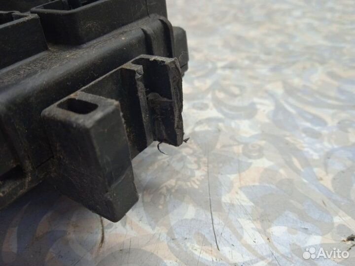 Блок реле Mitsubishi Galant 7 1996