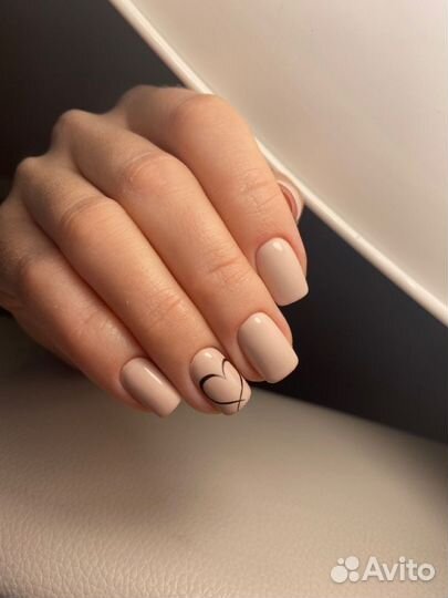 Маникюр и педикюр