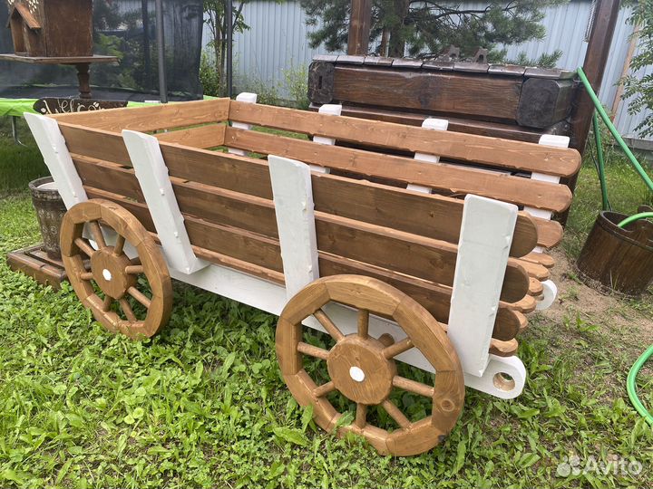 Телега садовая декоративна
