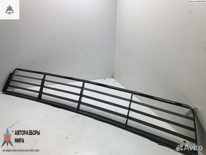 Заглушка (решетка) в бампер Ford Fusion рест. 2005