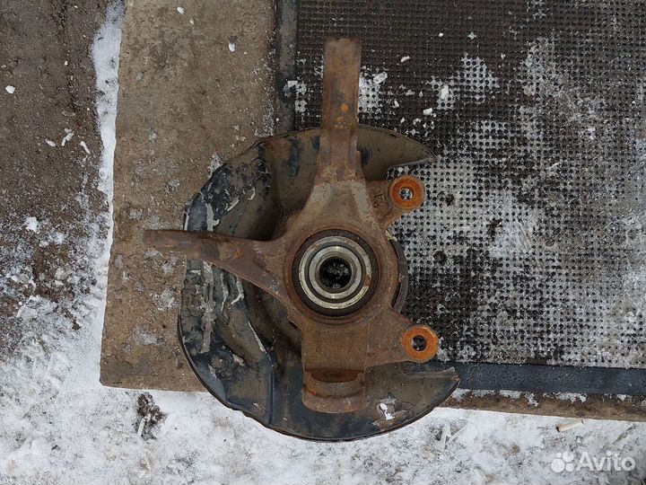 Хода Срв 3 Кулак передний левый 51216swaa00