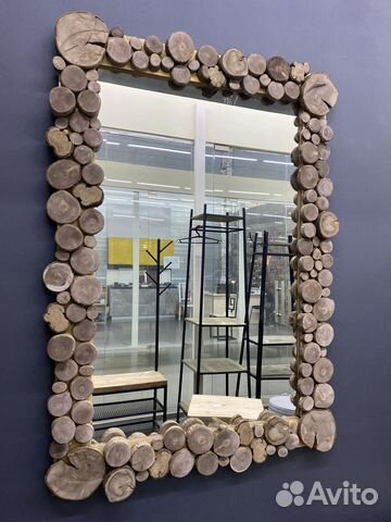 Декоративное зеркало из дерева