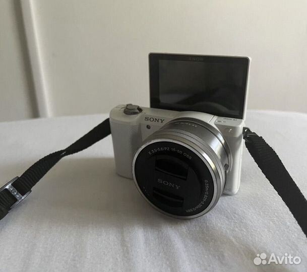 Компактный фотоаппарат Sony A5000