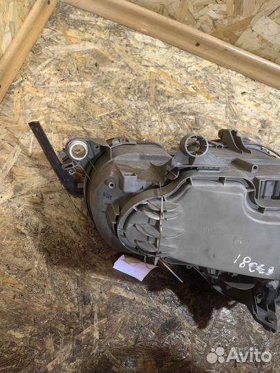 Фара Левая Мерседес E210 W210 бу Оригинал Хелла