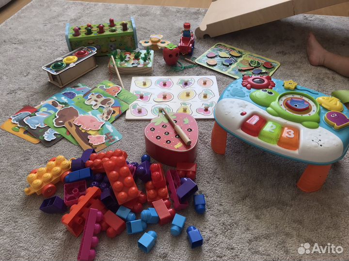 Развивающие игрушки пакетом