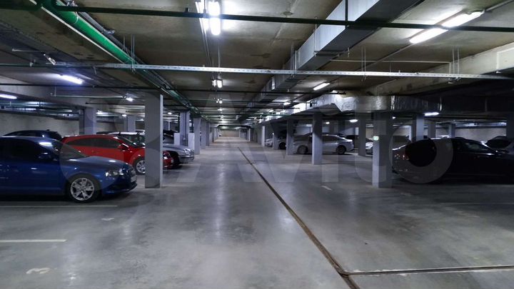 Машиноместо, 30 м²