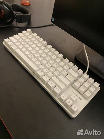 Продам механическую клавиатуру Blazing pro