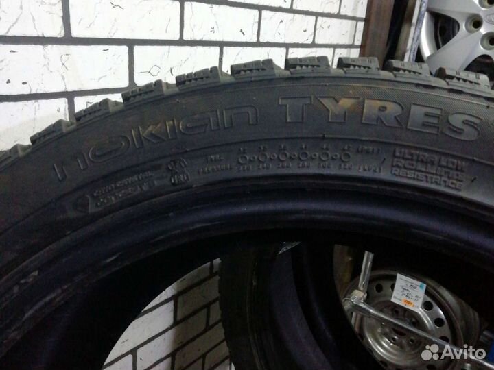 Nokian Tyres Hakkapeliitta R3 275/40 R19 101T