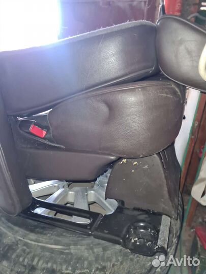 Задние капитанские сидения escalade