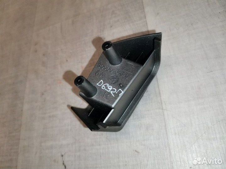 Накладка на руль правая Nissan Note E11 1.6 HR16DE