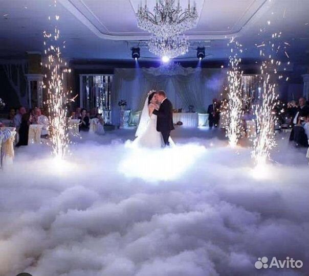 Тяжелый дым на свадьбу. Холодные фонтаны.Салюты