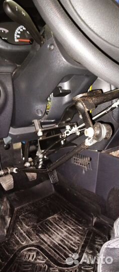 Ручное управление педалями для инвалидов по ногам