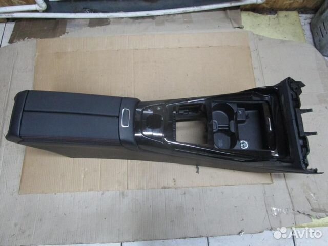 Подлокотник w177 A35 AMG A-class AMG 260.920 20