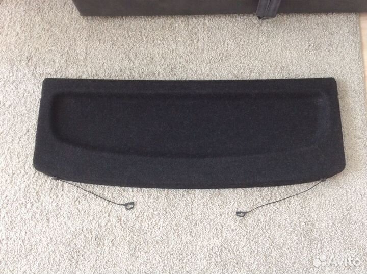 Задняя полка на авто