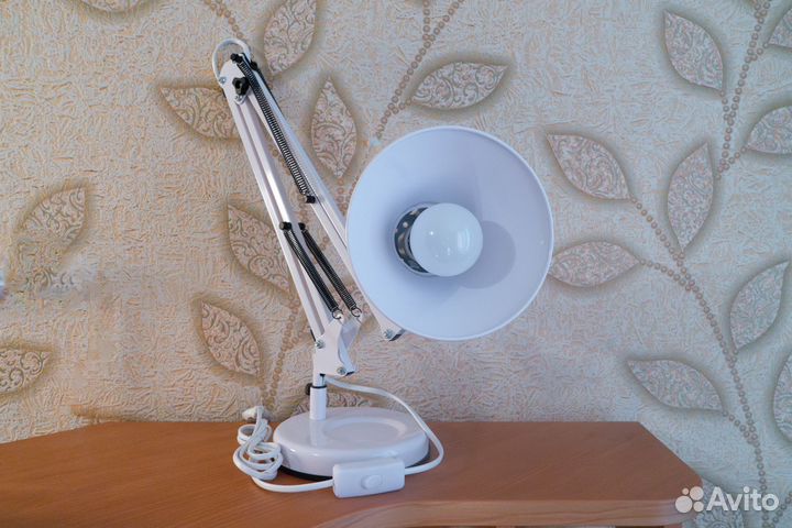 Лампа настольная