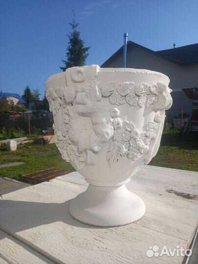 Вазон уличный, садовый из бетона