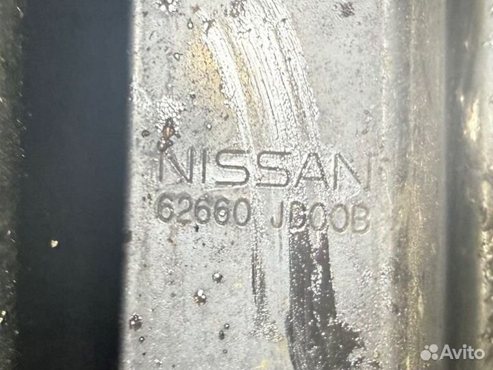 Усилитель бампера передний Nissan Qashqai 1.5 2008