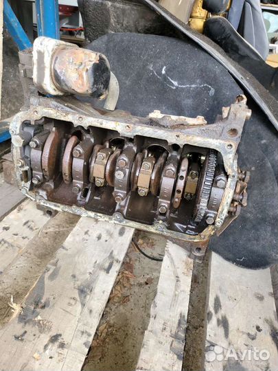 Блок цилиндров на альфа Ромео 145