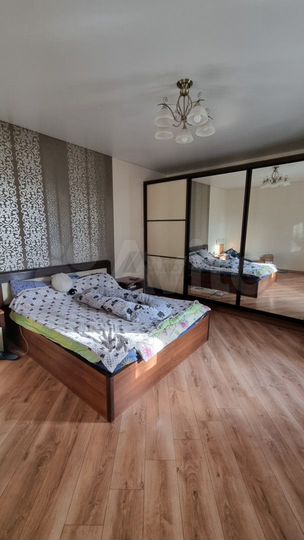 3-к. квартира, 82 м², 1/3 эт.