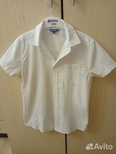 Рубашка белая с коротким рукавом на мальчика 146