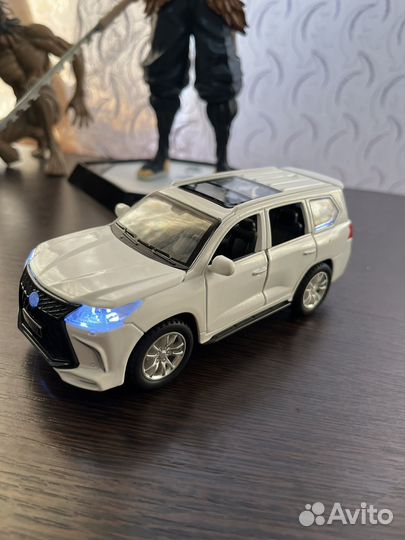 Коллекционная Металлическая Джип Лексус LX570