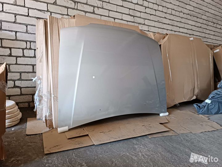 Капот ваз 2114 серебристый (снежная королева)