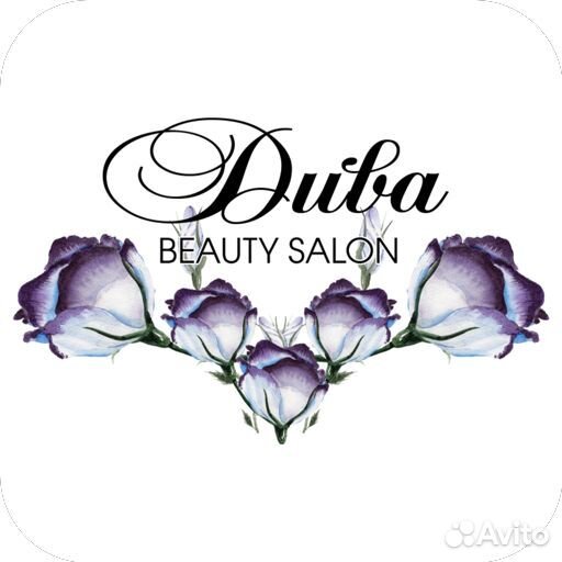 Мастер маникюра и педикюра в салоне