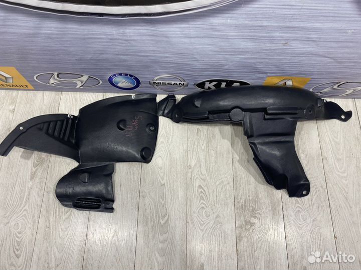 Подкрылок передний Renault clio 2 Прав