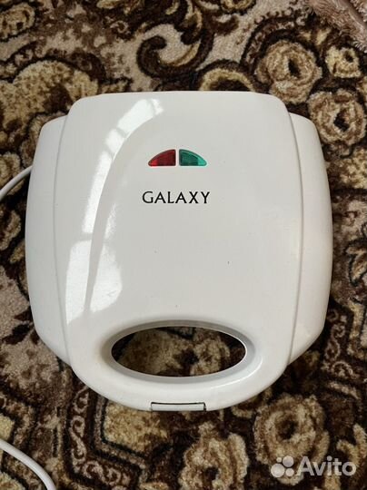 Сендвичница