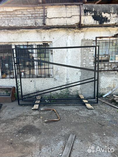 Дровница уличная