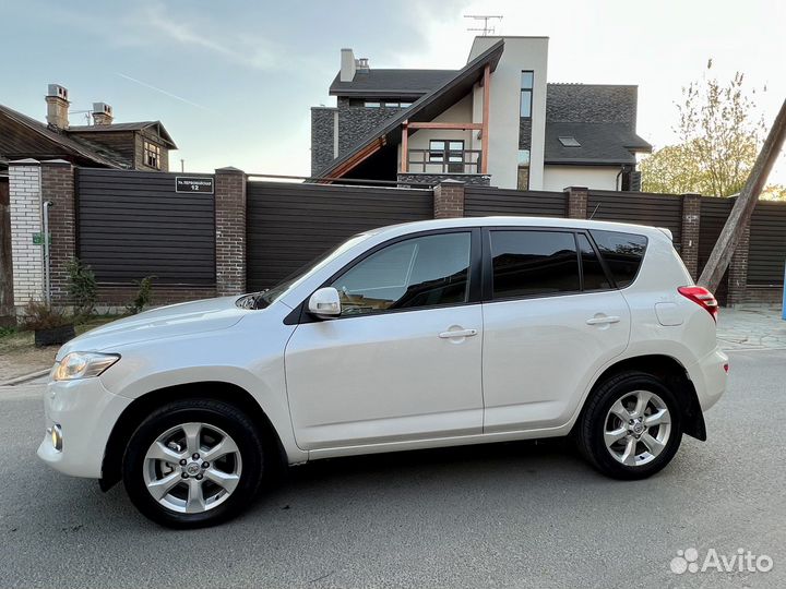 Toyota RAV4 2.0 CVT, 2011, 177 956 км