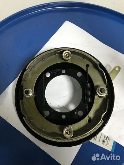 Ручник в сборе Mitsubishi canter 4D30 без барабана