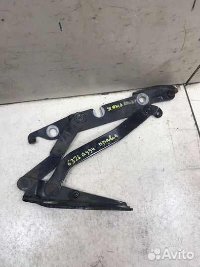 Петля двери/крышки багажника правая Audi A4