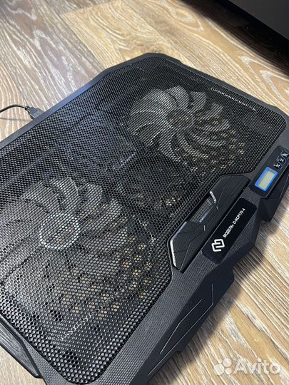 Подставка с охлаждением для ноутбука