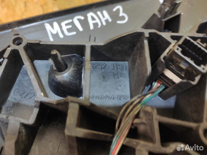 Зеркало правое Renault Megane 3