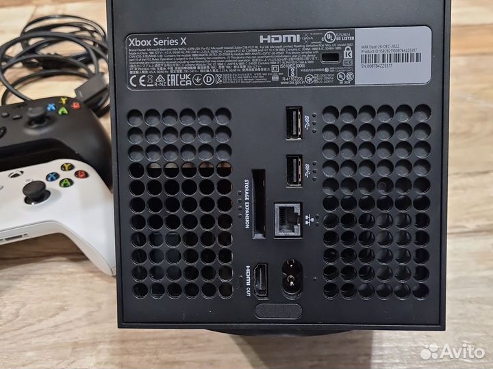 Xbox series х + 2 геймпада