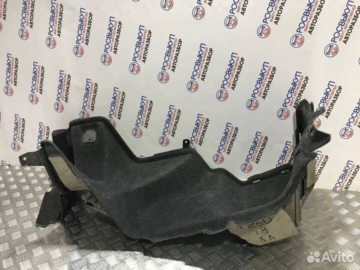 Обшивка багажника Toyota Avensis 2 T250