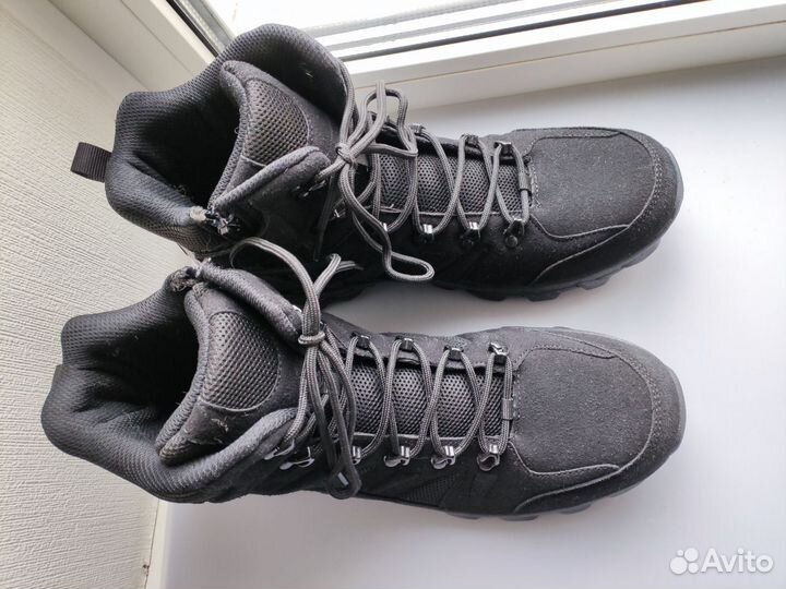 Ботинки осенне-зимние на шнуровке и с молнией