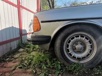 Mercedes-Benz W123 2.0 MT, 1982, 285 000 км, с пробегом, цена 285 000 руб.