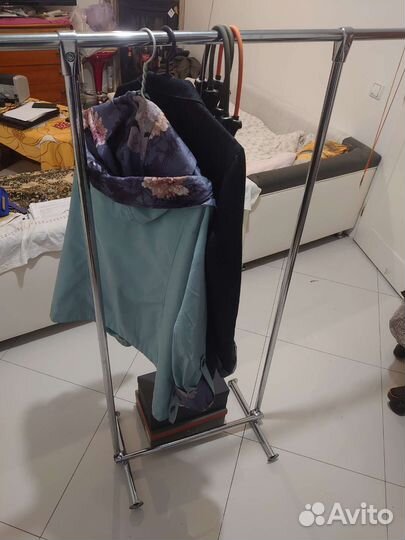 Напольная вешалка Разборная Крепкая Не плюш Стойка